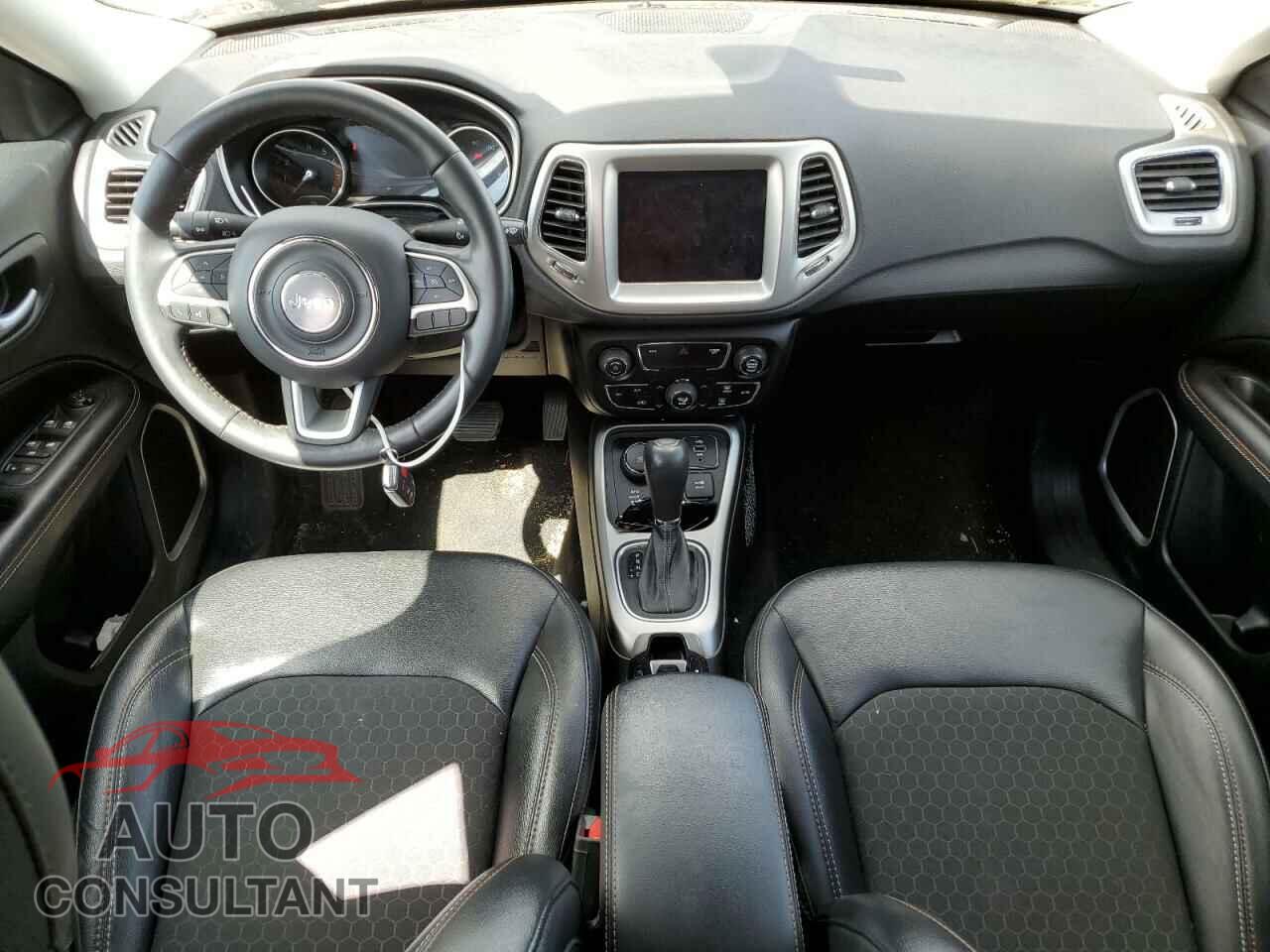 JEEP COMPASS 2018 - 3C4NJDBB1JT481101