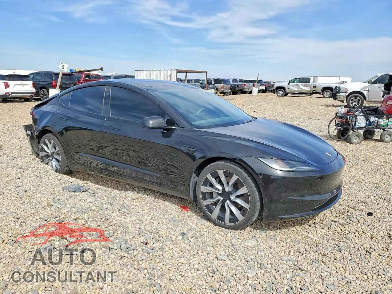 TESLA MODEL 3 2024 - 5YJ3E1EA5RF768013