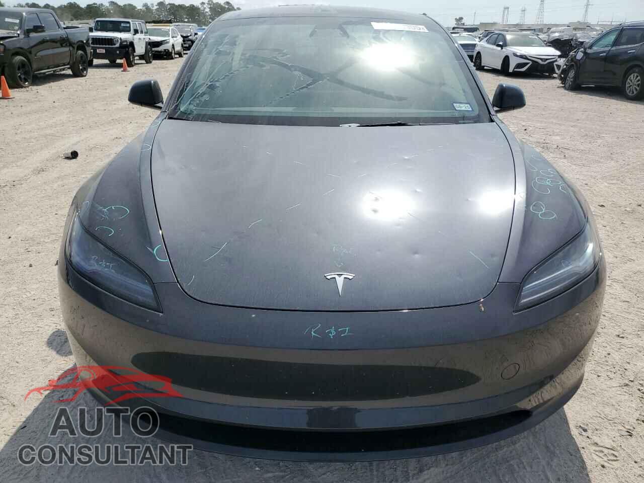 TESLA MODEL 3 2024 - 5YJ3E1EA8RF825594