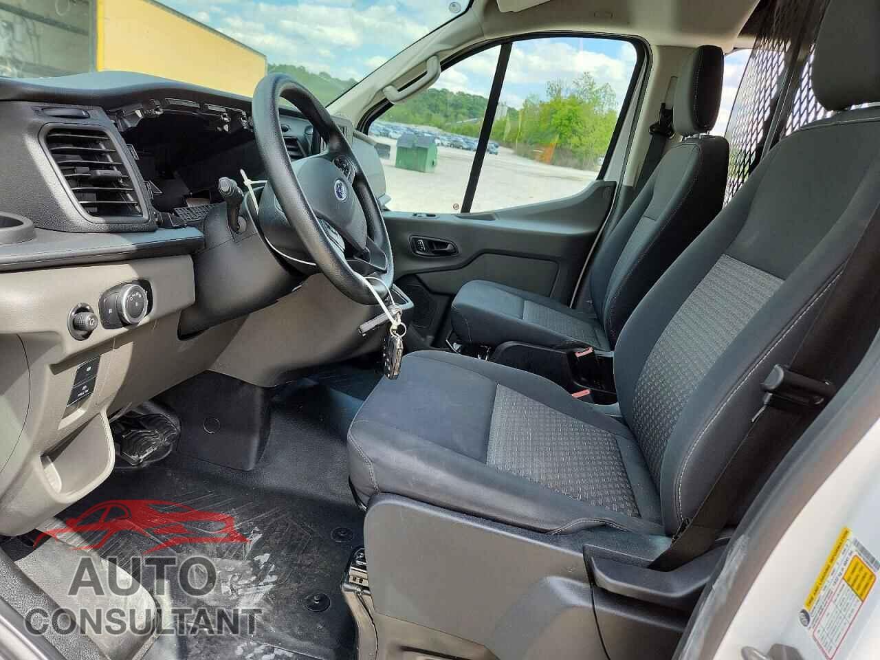 FORD TRANSIT 2024 - 1FTBR1Y83RKB04157