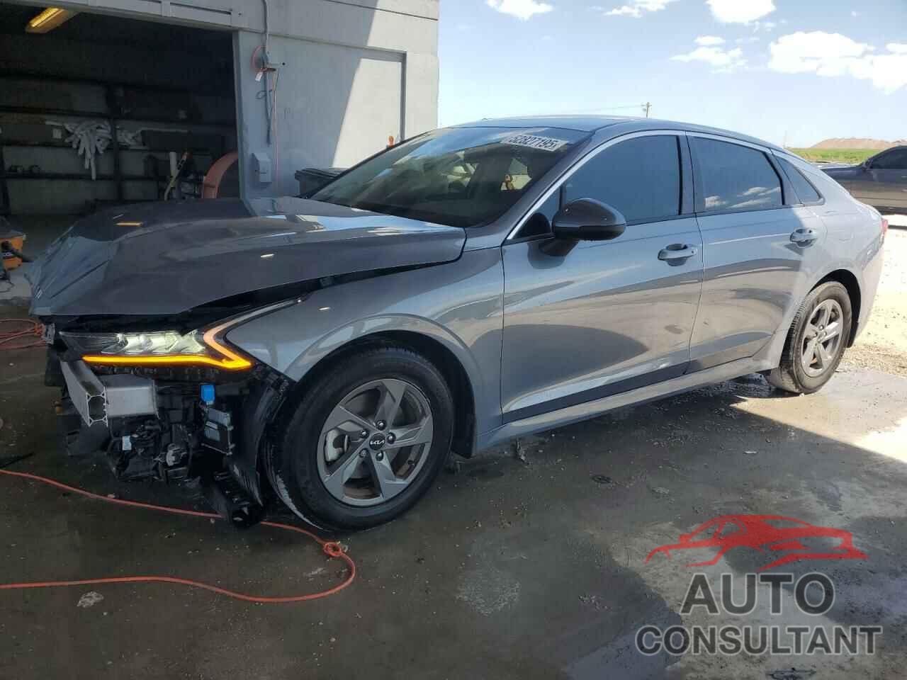 KIA K5 2023 - 5XXG14J25PG204224