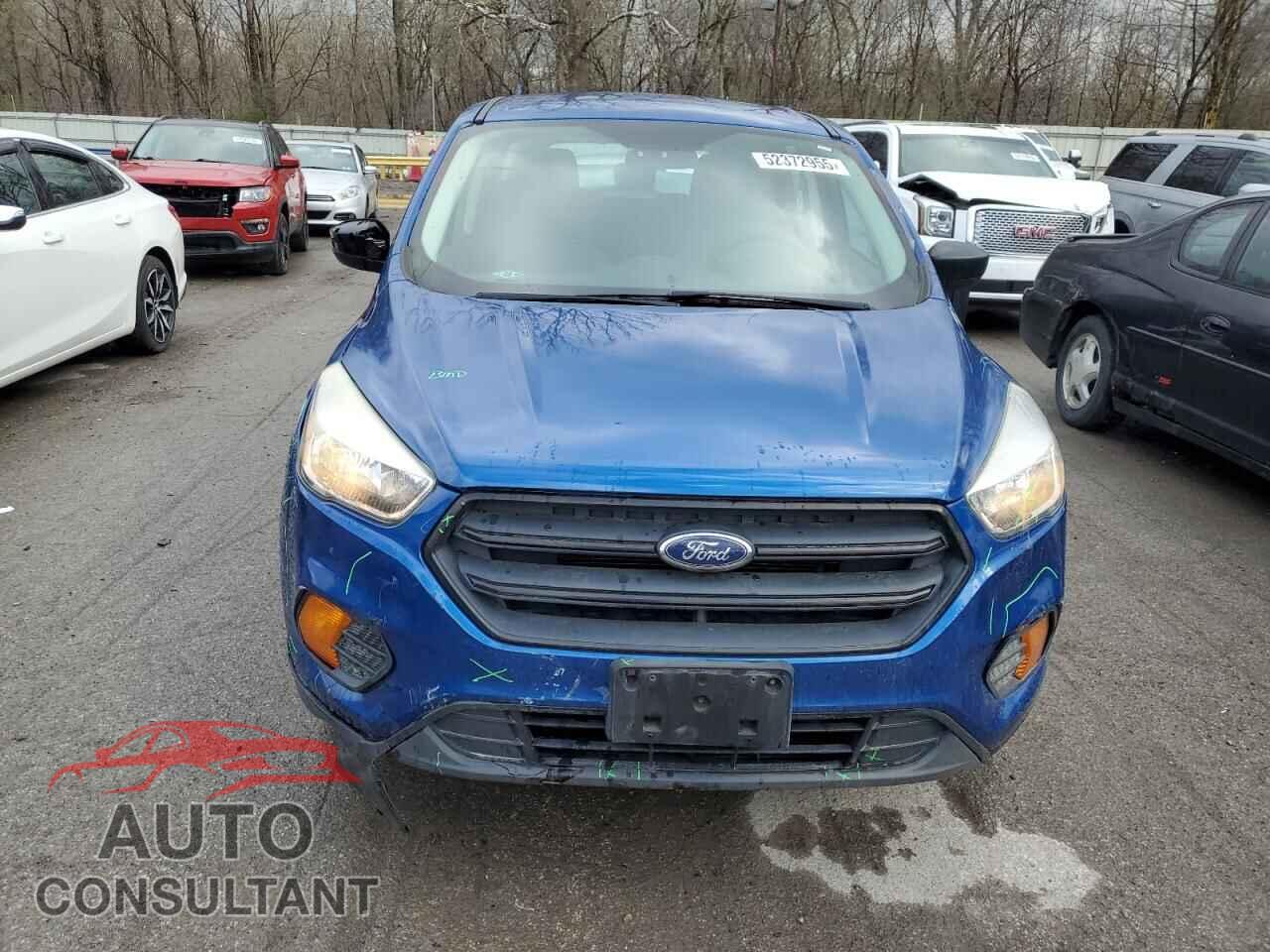 FORD ESCAPE 2017 - 1FMCU0F70HUD82603