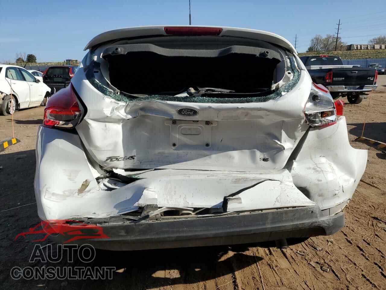 FORD FOCUS 2017 - 1FADP3K24HL247048