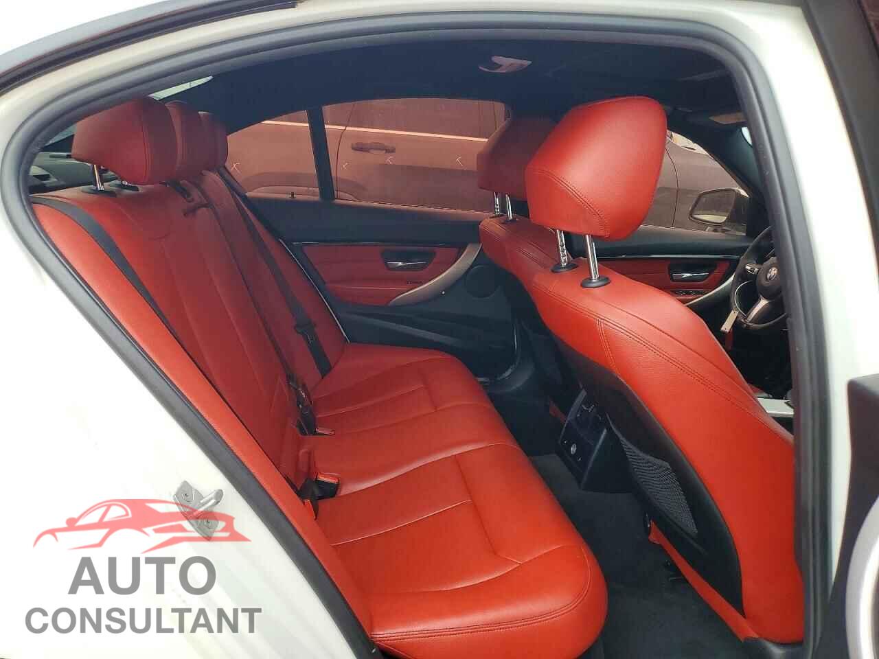 BMW 3 SERIES 2016 - WBA8E3G59GNU03217