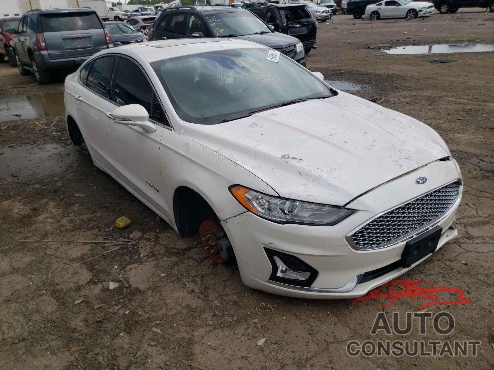 FORD FUSION 2019 - 3FA6P0RU0KR273640