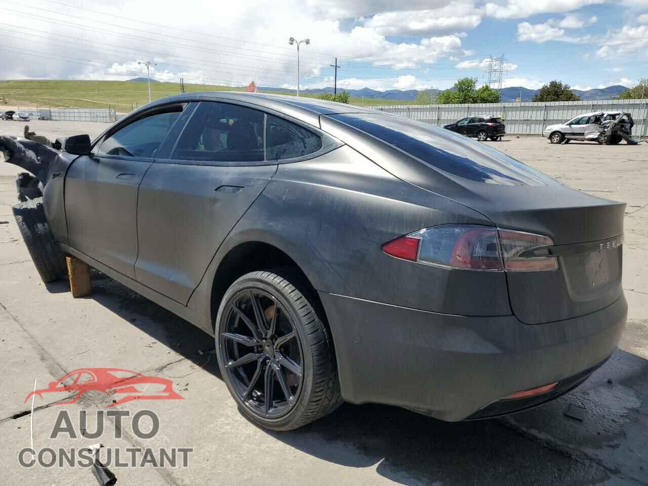 TESLA MODEL S 2020 - 5YJSA1E28LF400562