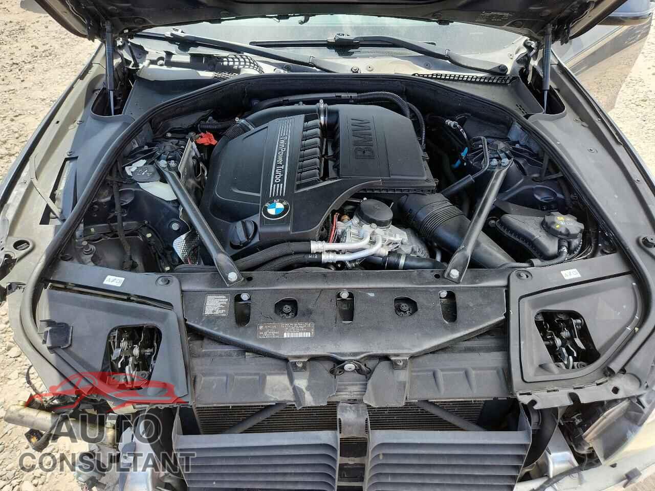 BMW 5 SERIES 2015 - WBA5B1C52FG127875