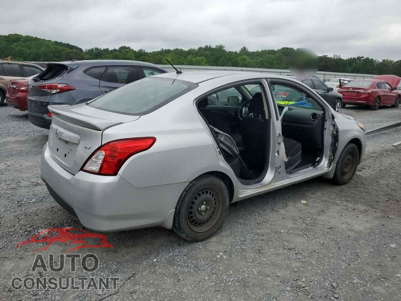 NISSAN VERSA 2017 - 3N1CN7AP2HK471240