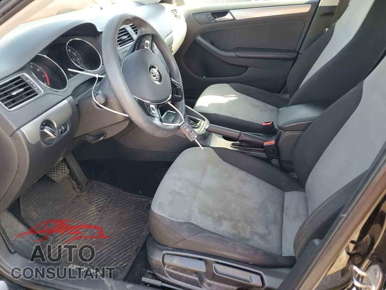 VOLKSWAGEN JETTA 2017 - 3VW2B7AJ2HM311082