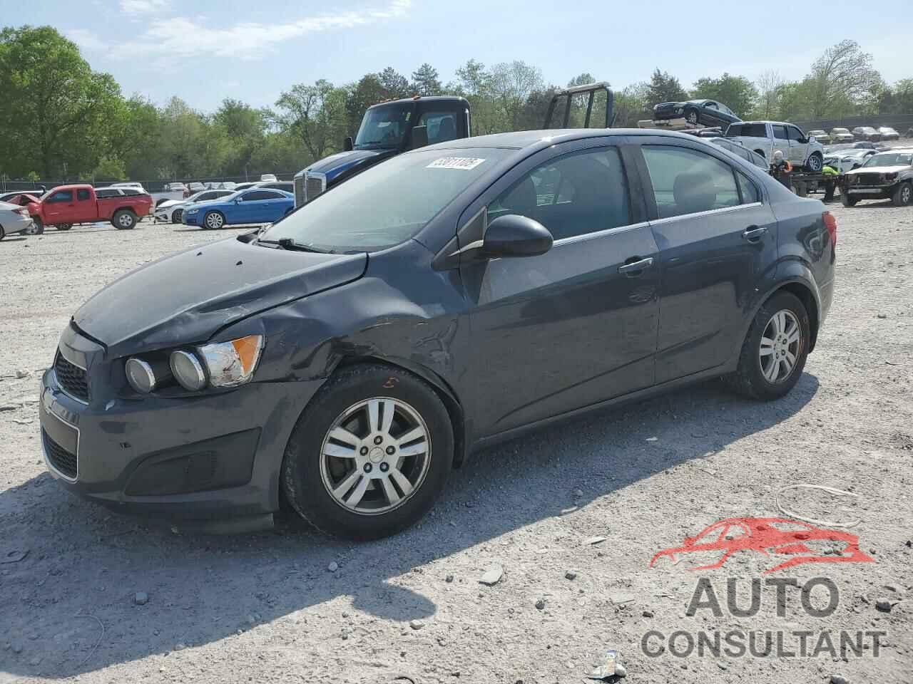 CHEVROLET SONIC 2013 - 1G1JC5SH1D4130923