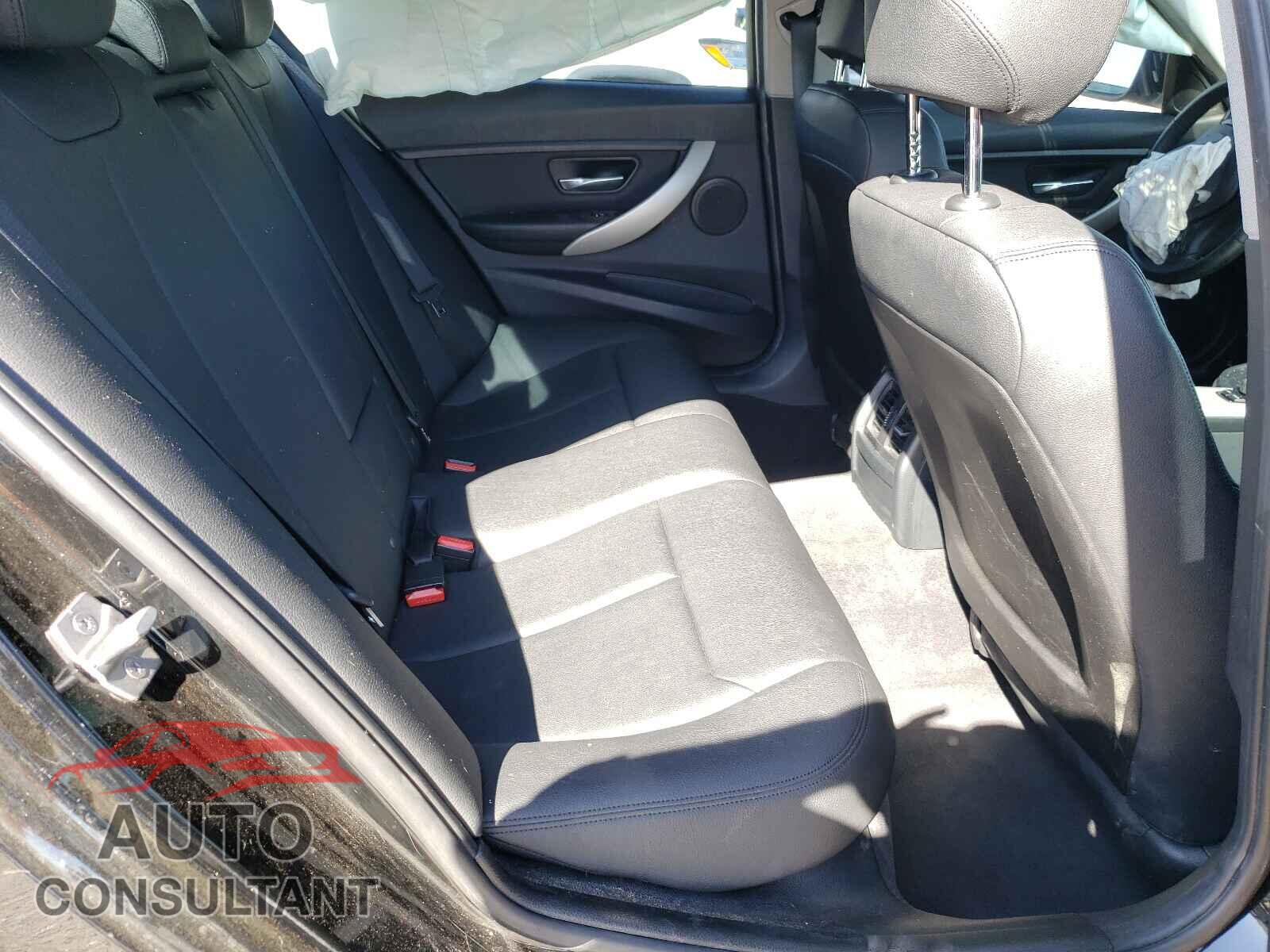 BMW 3 SERIES 2016 - WBA8E1G55GNU12422