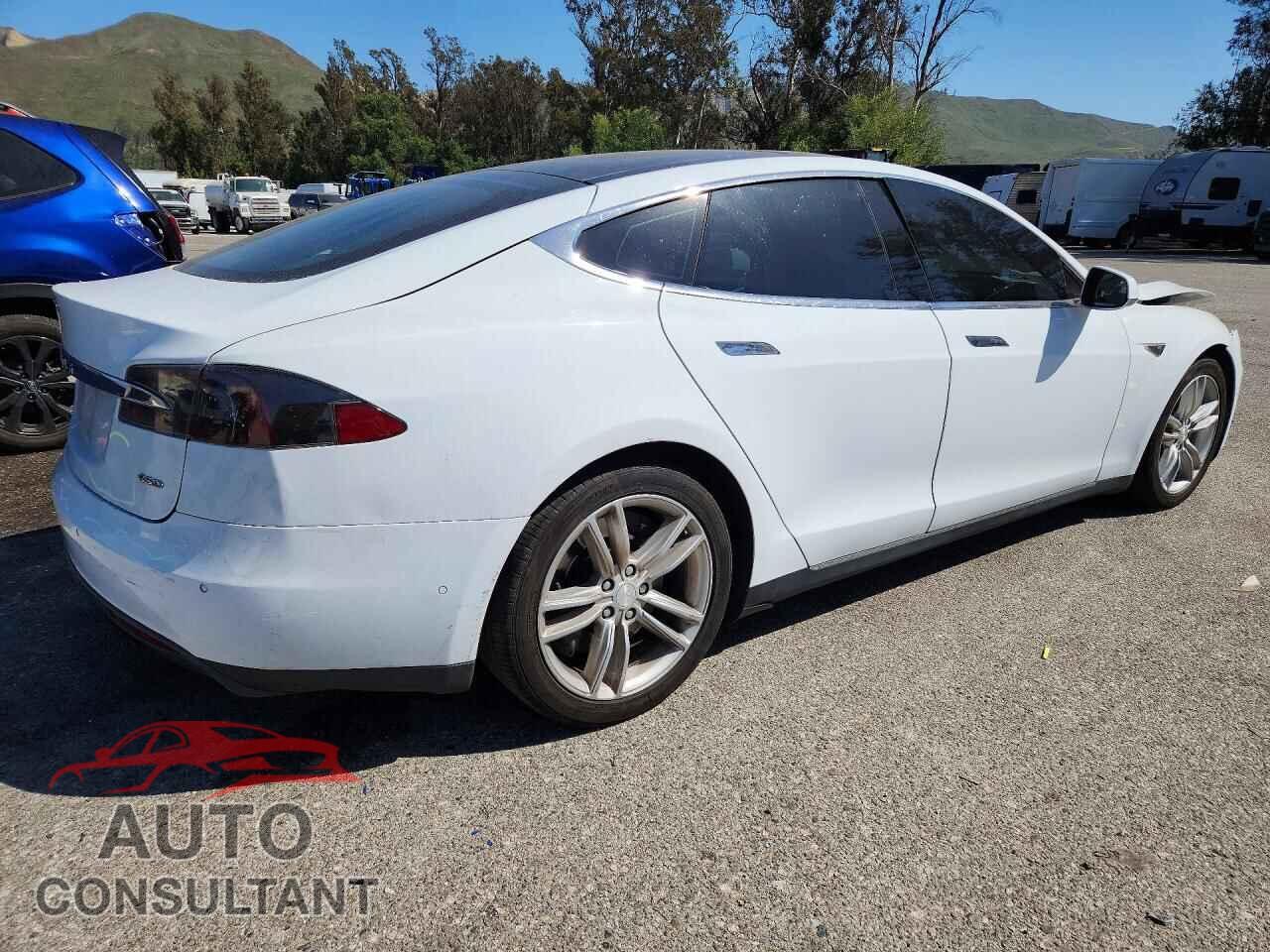 TESLA MODEL S 2015 - 5YJSA1E23FF109097