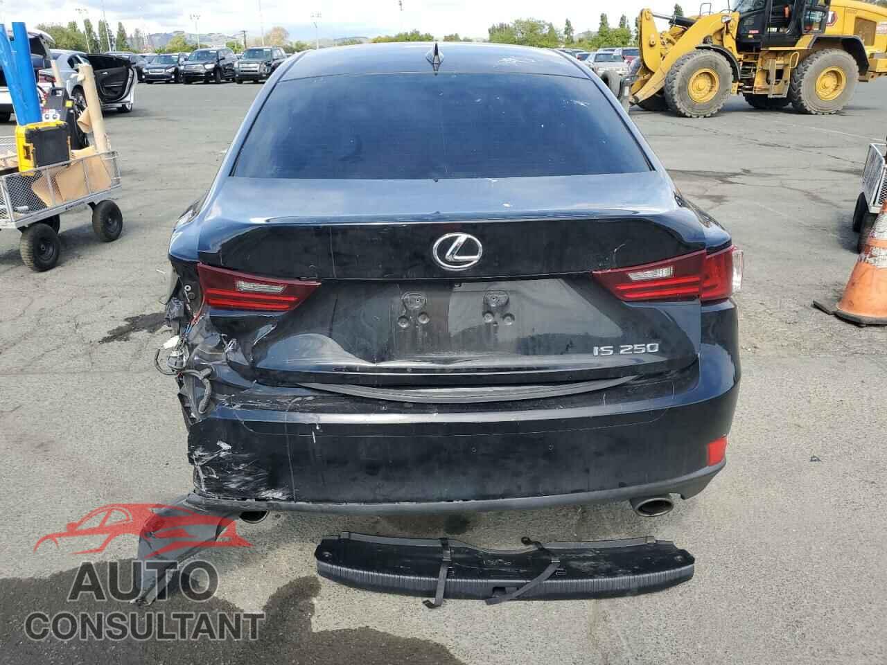 LEXUS IS 2014 - JTHBF1D22E5018176