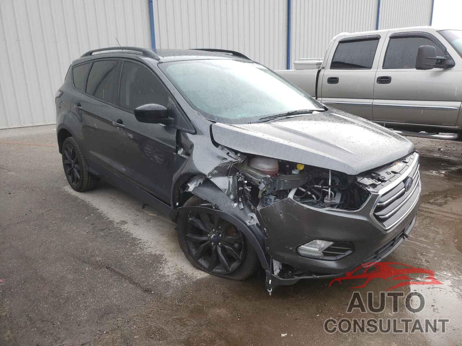 FORD ESCAPE 2017 - 1FMCU0GD0HUC84689