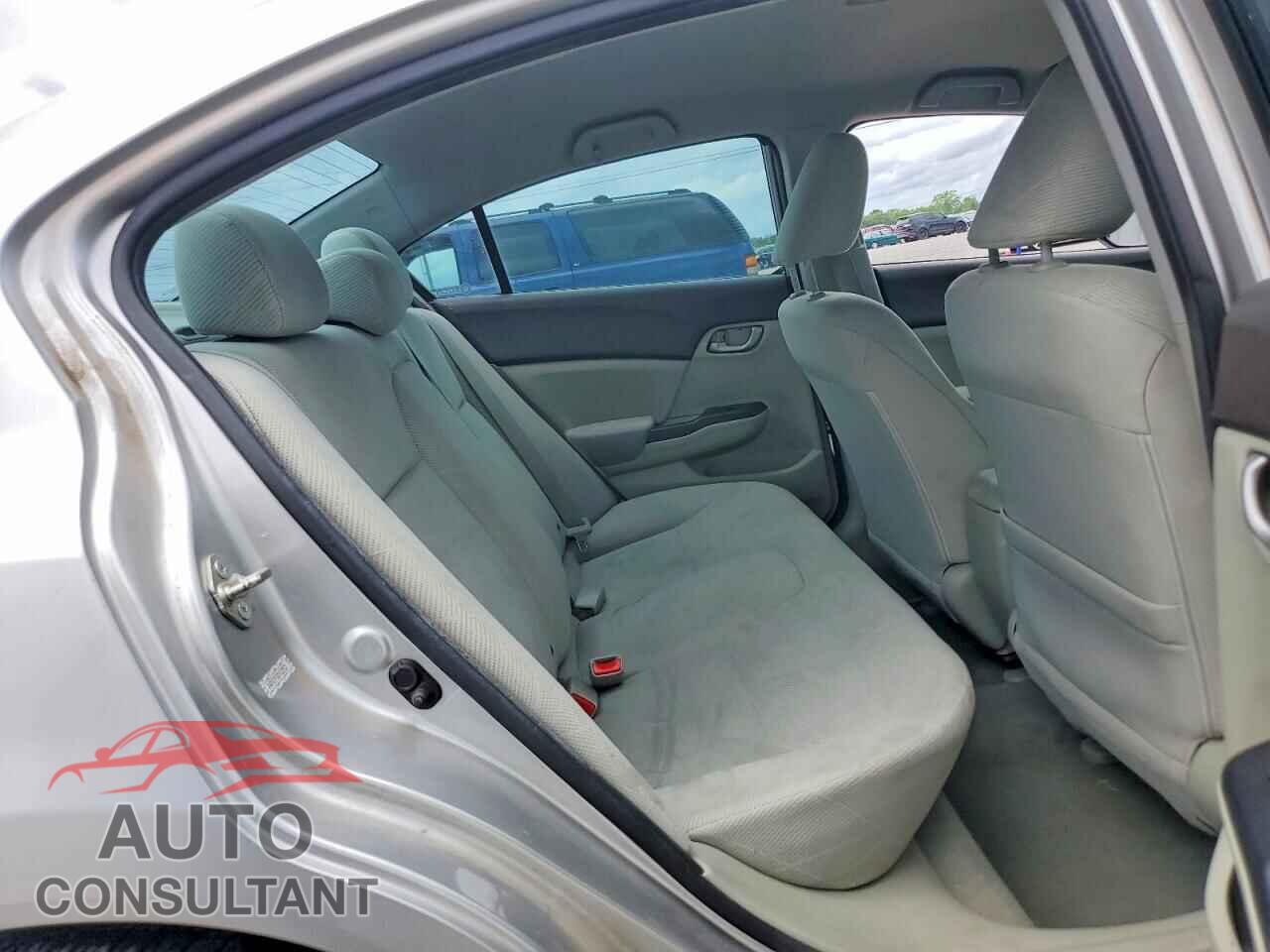 HONDA CIVIC 2012 - 2HGFB2F52CH328525