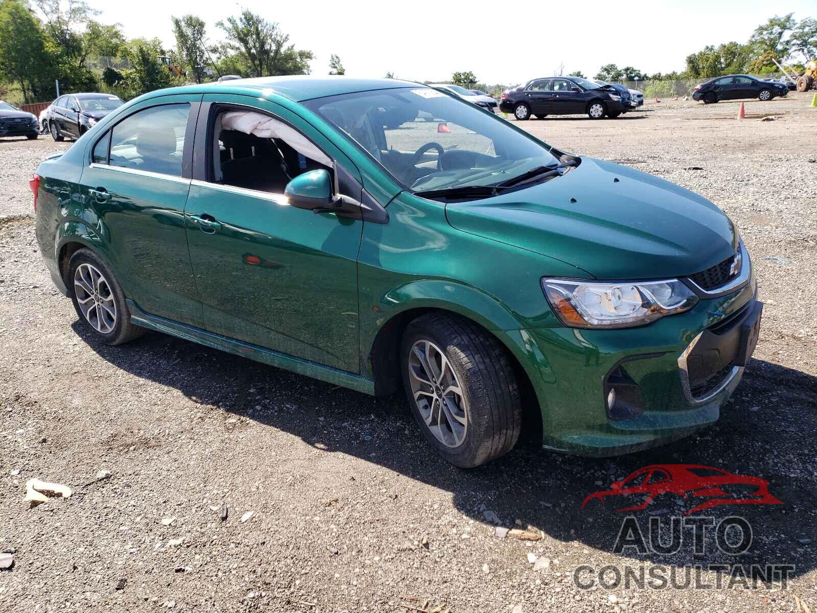 CHEVROLET SONIC 2018 - 1G1JD5SG6J4103054