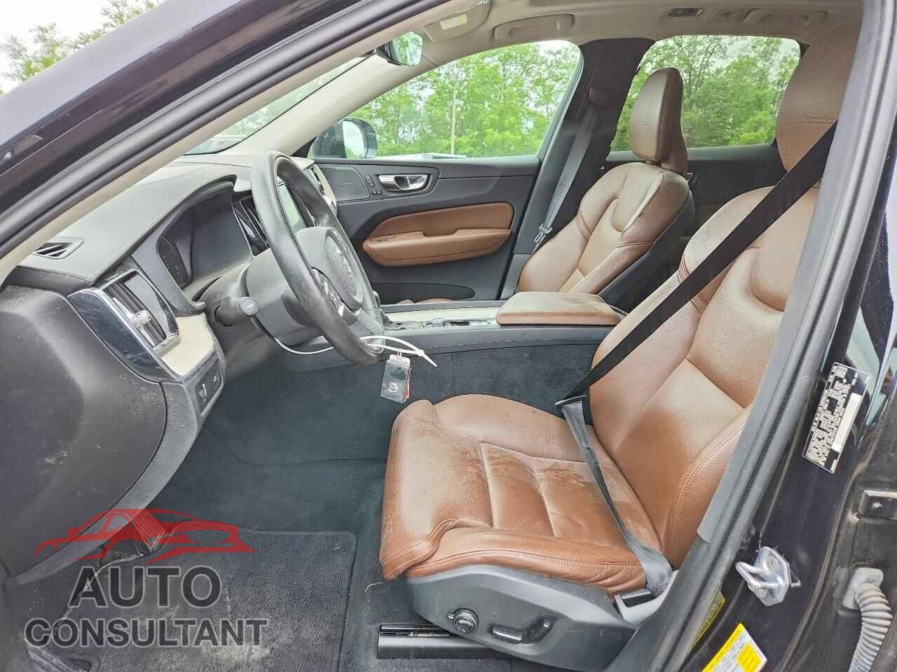VOLVO XC60 2019 - LYV102RL1KB285116