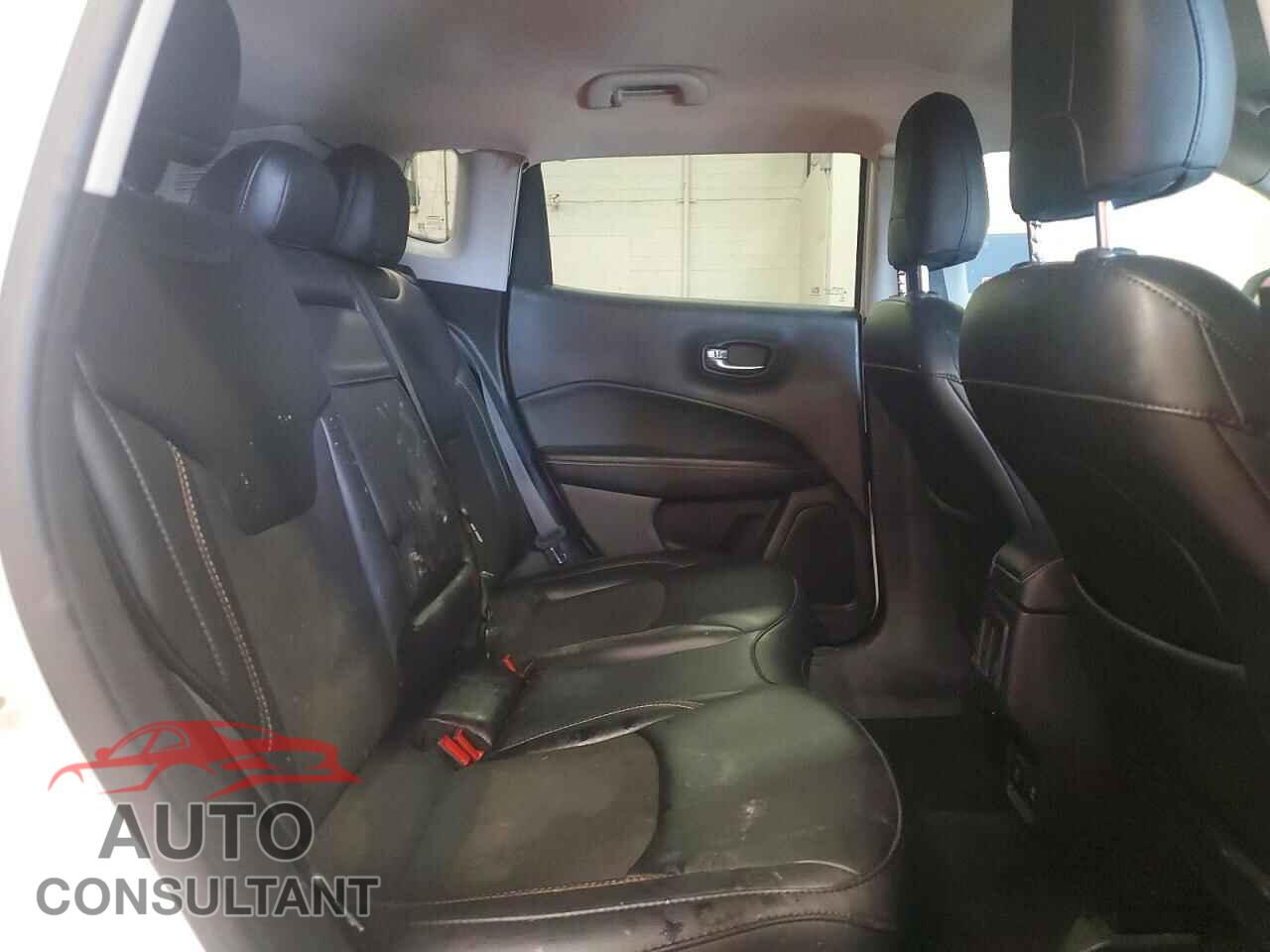 JEEP COMPASS 2019 - 3C4NJDBB3KT654019