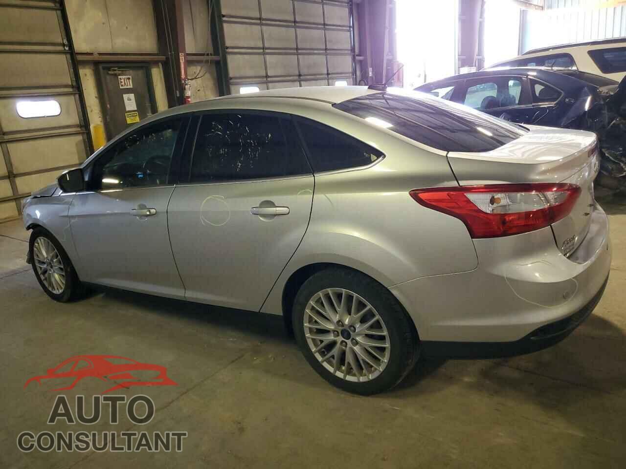 FORD FOCUS 2012 - 1FAHP3H25CL360847