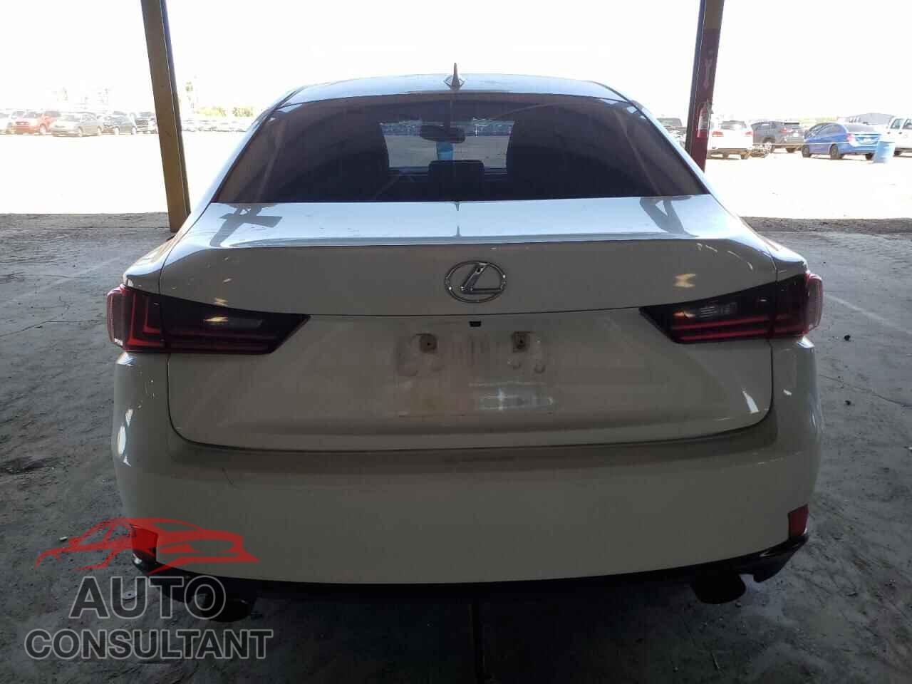 LEXUS IS 2014 - JTHBE1D20E5001850