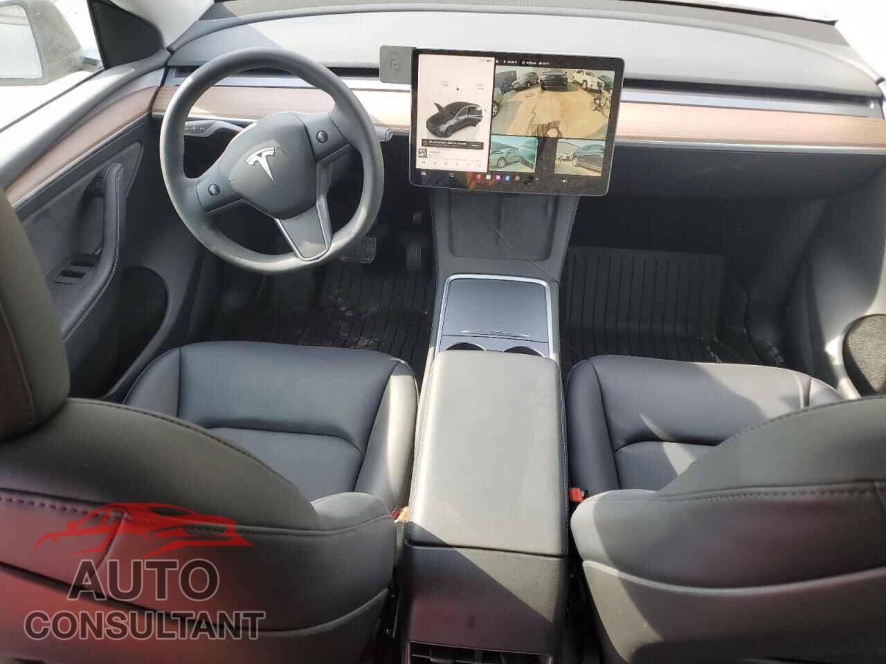 TESLA MODEL Y 2024 - 7SAYGDEE1RF199734