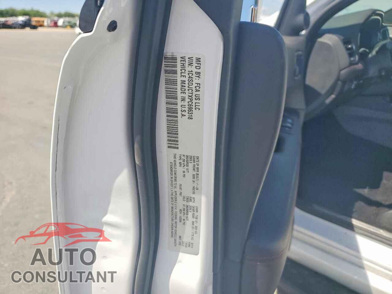 DODGE DURANGO 2023 - 1C4SDJCTXPC696318