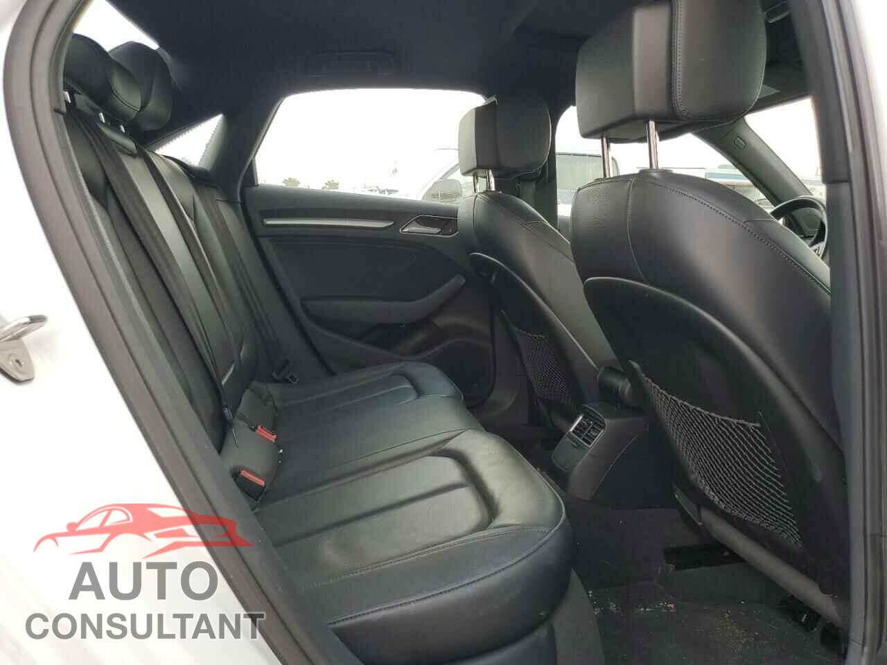 AUDI A3 2019 - WAUBEGFF3KA122893