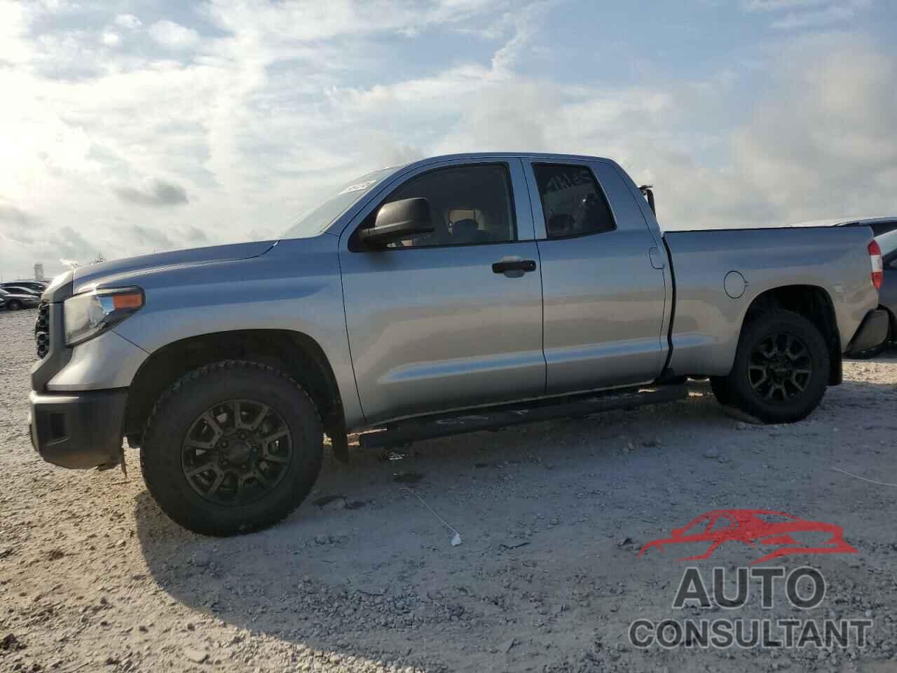 TOYOTA TUNDRA 2021 - 5TFRY5F10MX282327