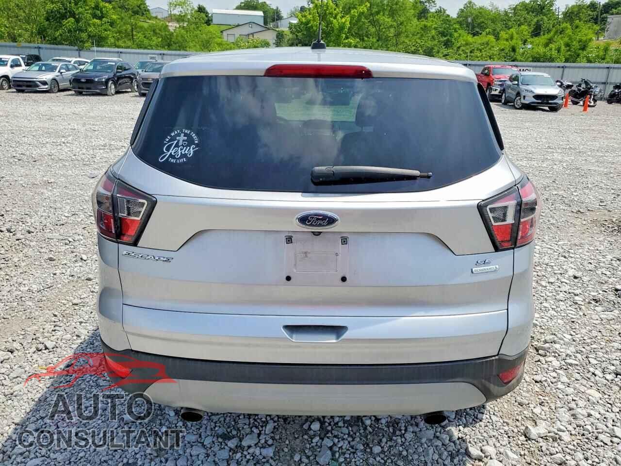 FORD ESCAPE 2017 - 1FMCU0GD4HUB21110