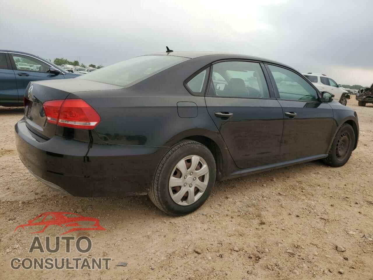 VOLKSWAGEN PASSAT 2013 - 1VWAP7A35DC035748