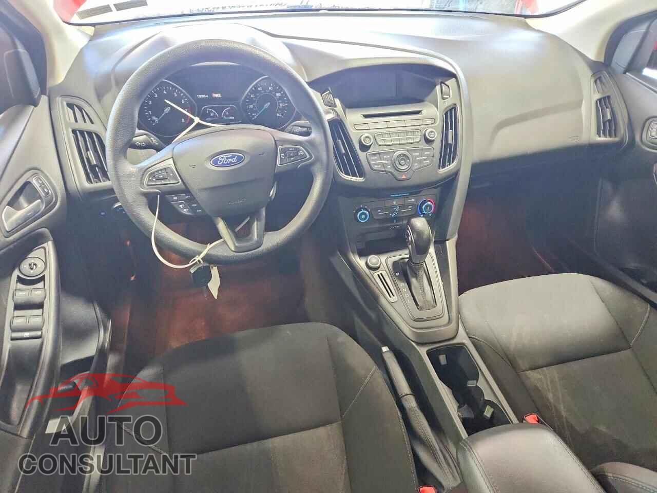 FORD FOCUS 2017 - 1FADP3K20HL232708