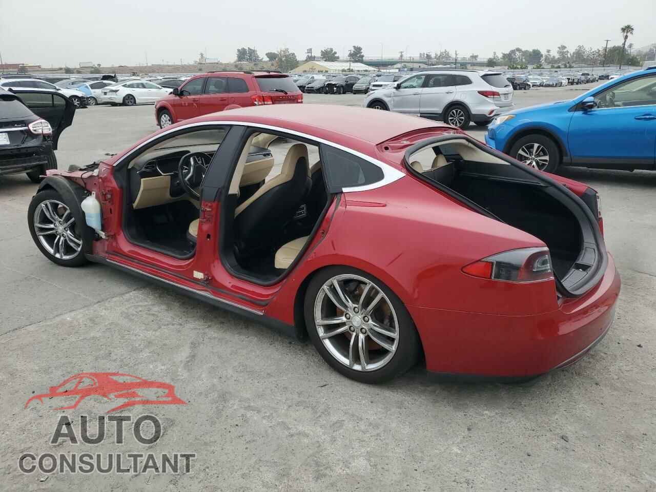 TESLA MODEL S 2013 - 5YJSA1AC2DFP10593