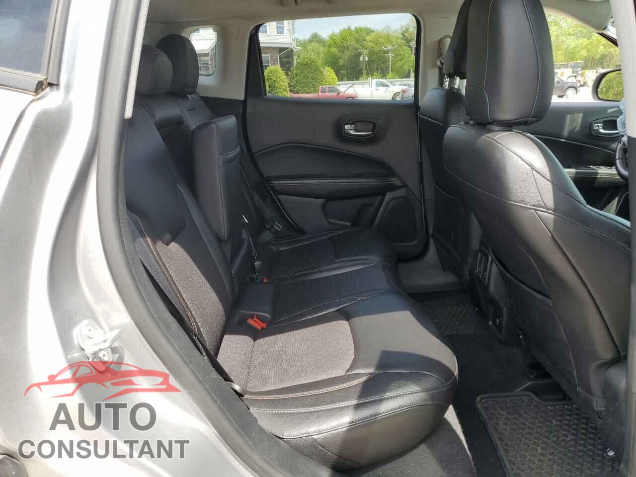 JEEP COMPASS 2018 - 3C4NJDBB0JT254496