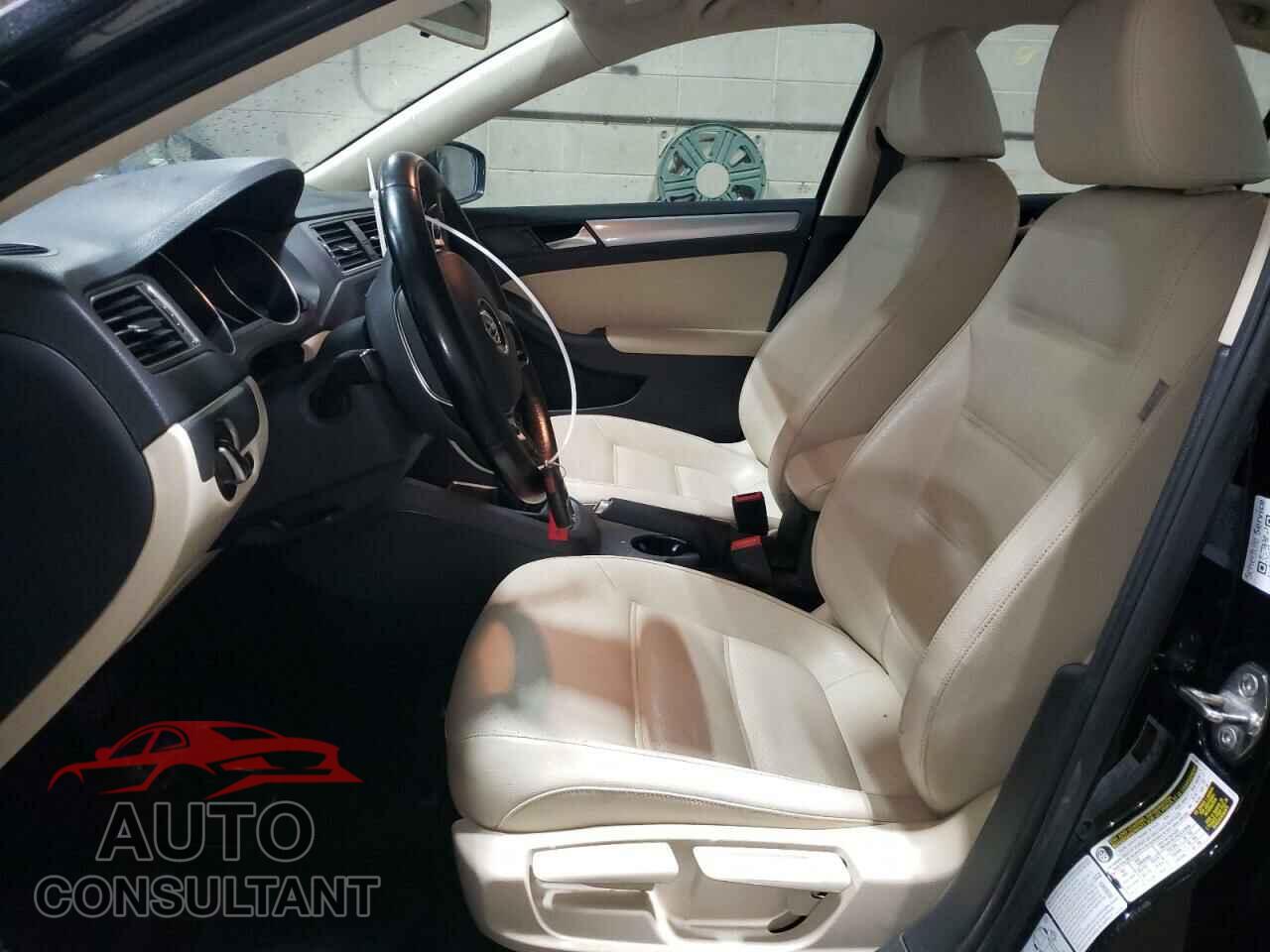 VOLKSWAGEN JETTA 2017 - 3VWDB7AJ1HM274468