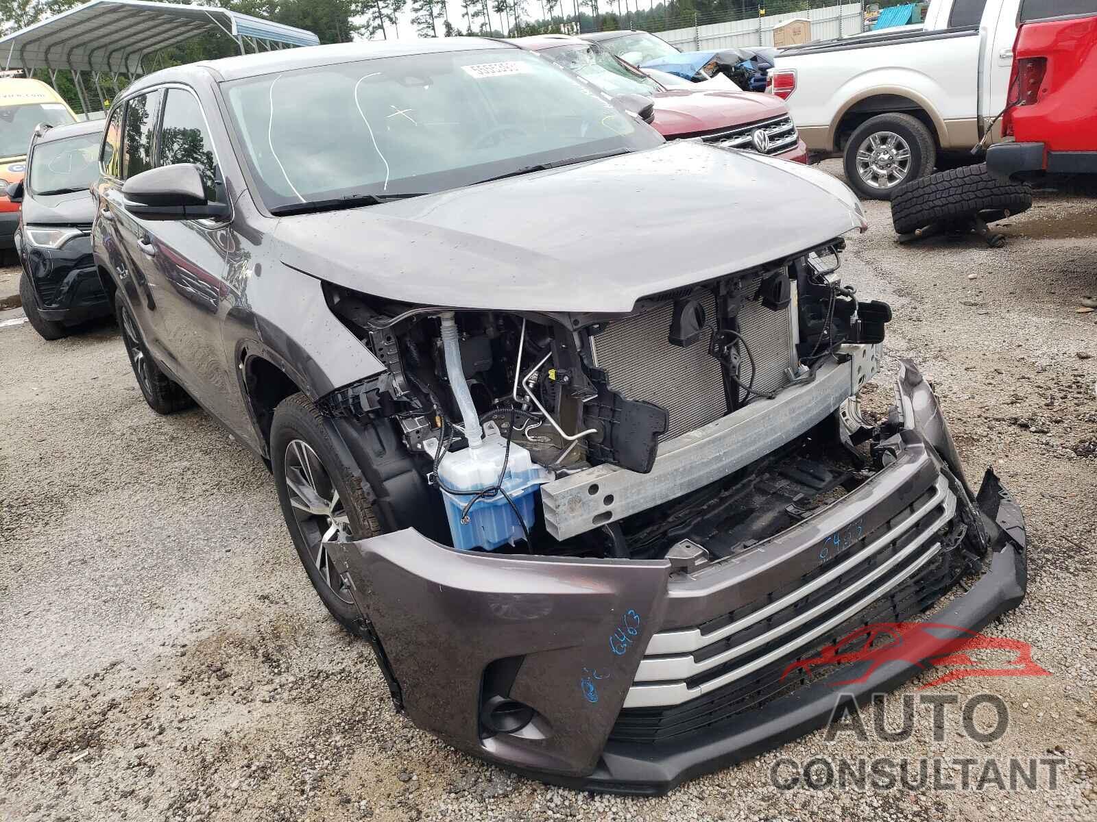 TOYOTA HIGHLANDER 2019 - 5TDZARFH8KS061327