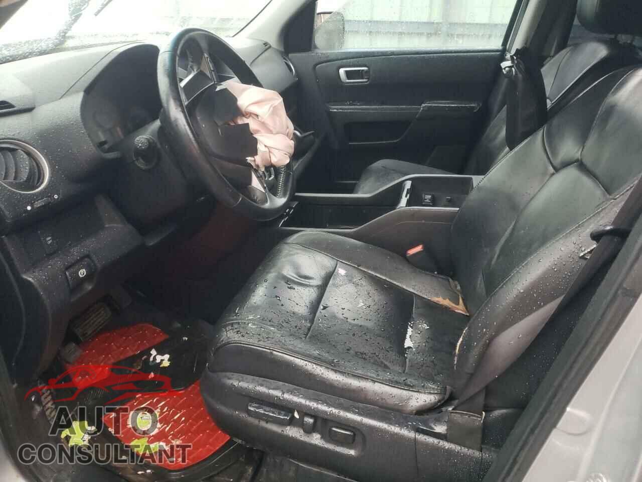HONDA PILOT 2011 - 5FNYF3H53BB011131