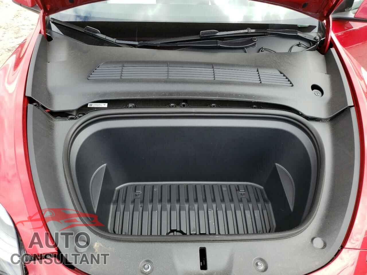 TESLA MODEL Y 2023 - 7SAYGAEEXPF895567