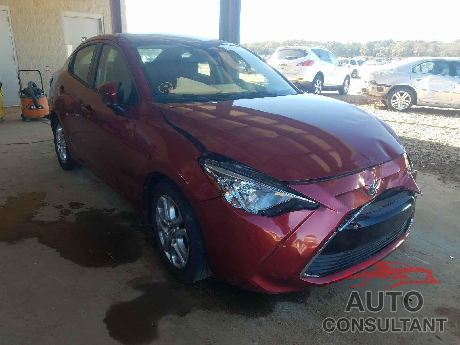 TOYOTA YARIS 2017 - 3MYDLBYV3HY184440