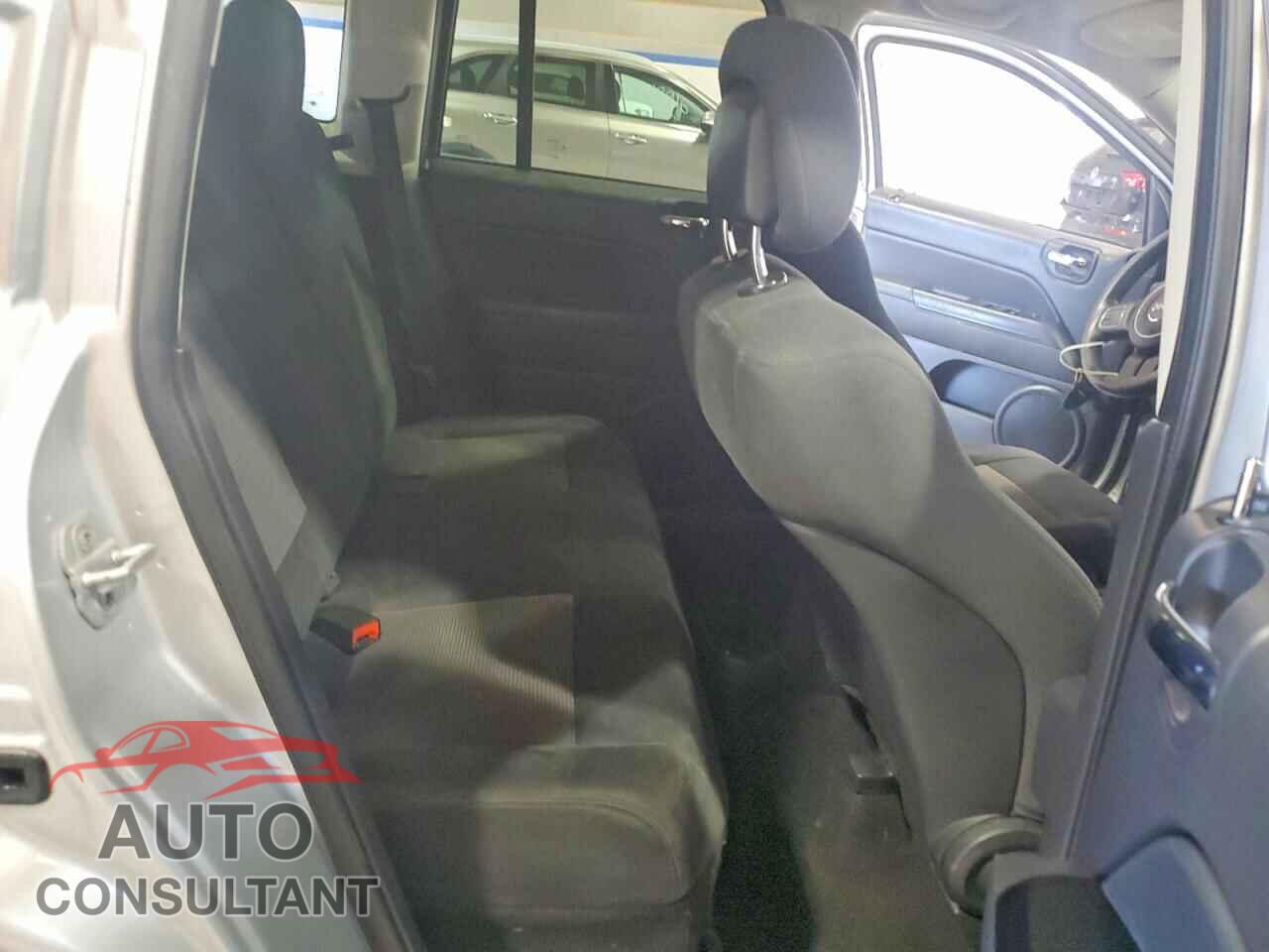 JEEP COMPASS 2012 - 1C4NJCBA7CD610548