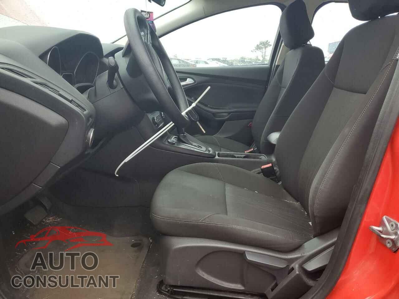 FORD FOCUS 2015 - 1FADP3F27FL356109