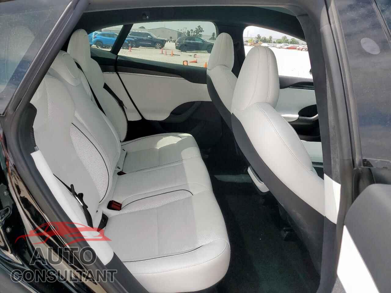 TESLA MODEL S 2023 - 5YJSA1E67PF514819