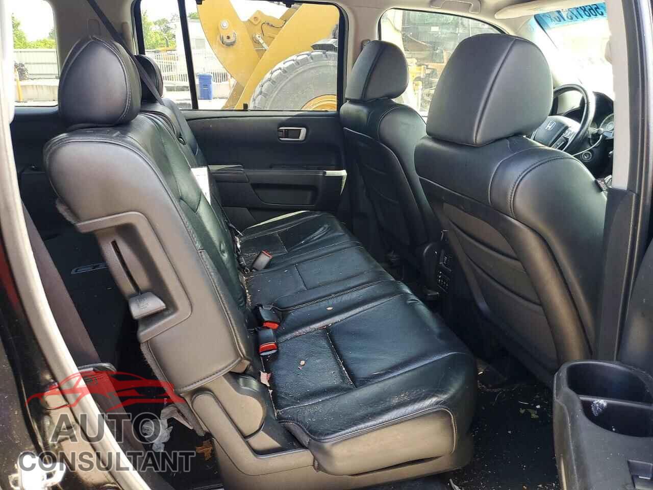 HONDA PILOT 2010 - 5FNYF4H92AB024394