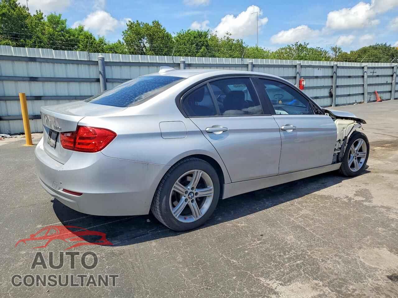 BMW 3 SERIES 2015 - WBA3B1G52FNT05667