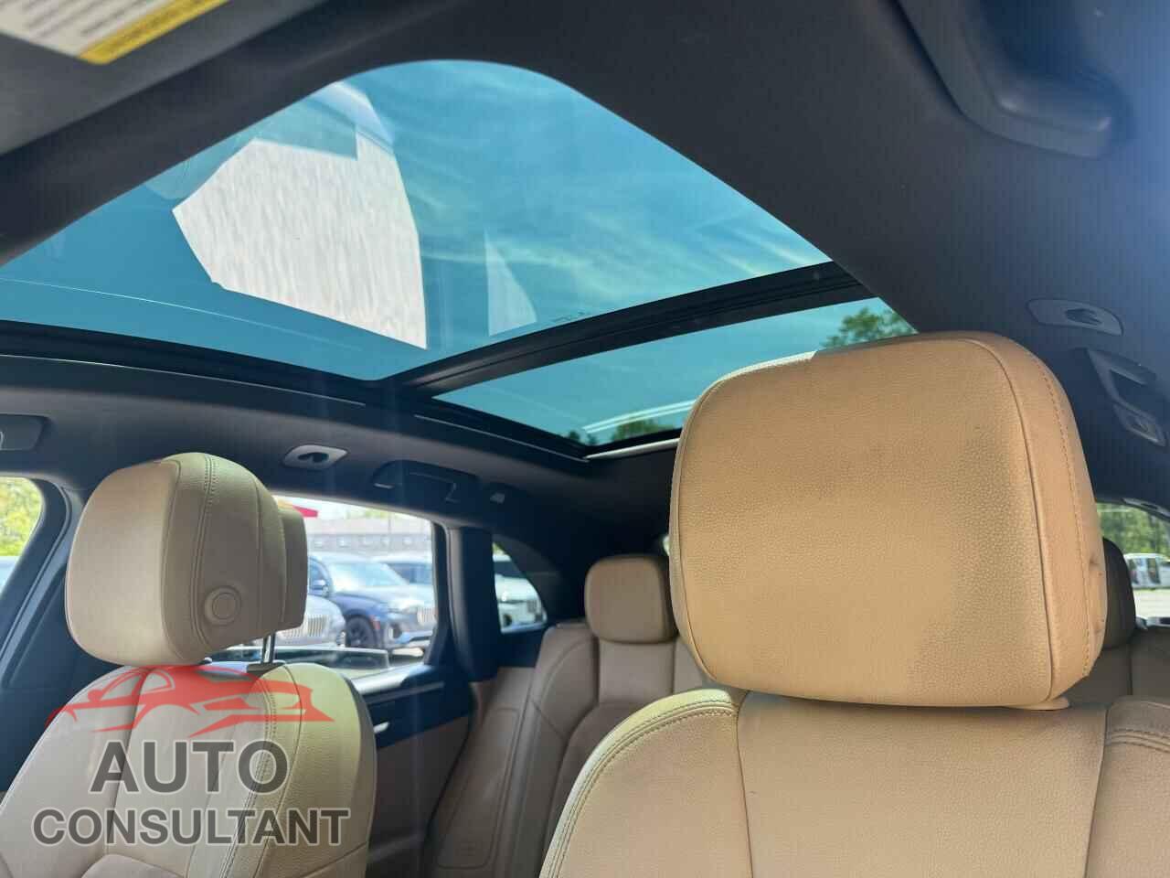 PORSCHE MACAN 2017 - WP1AA2A58HLB80795