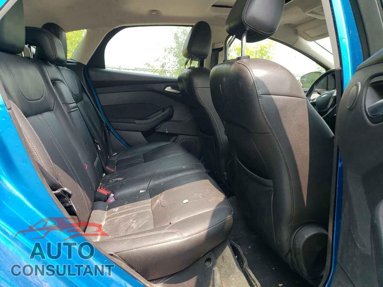 FORD FOCUS 2012 - 1FAHP3N23CL212622