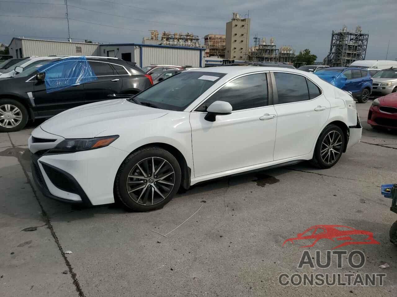 TOYOTA CAMRY 2021 - 4T1G11AK4MU614903