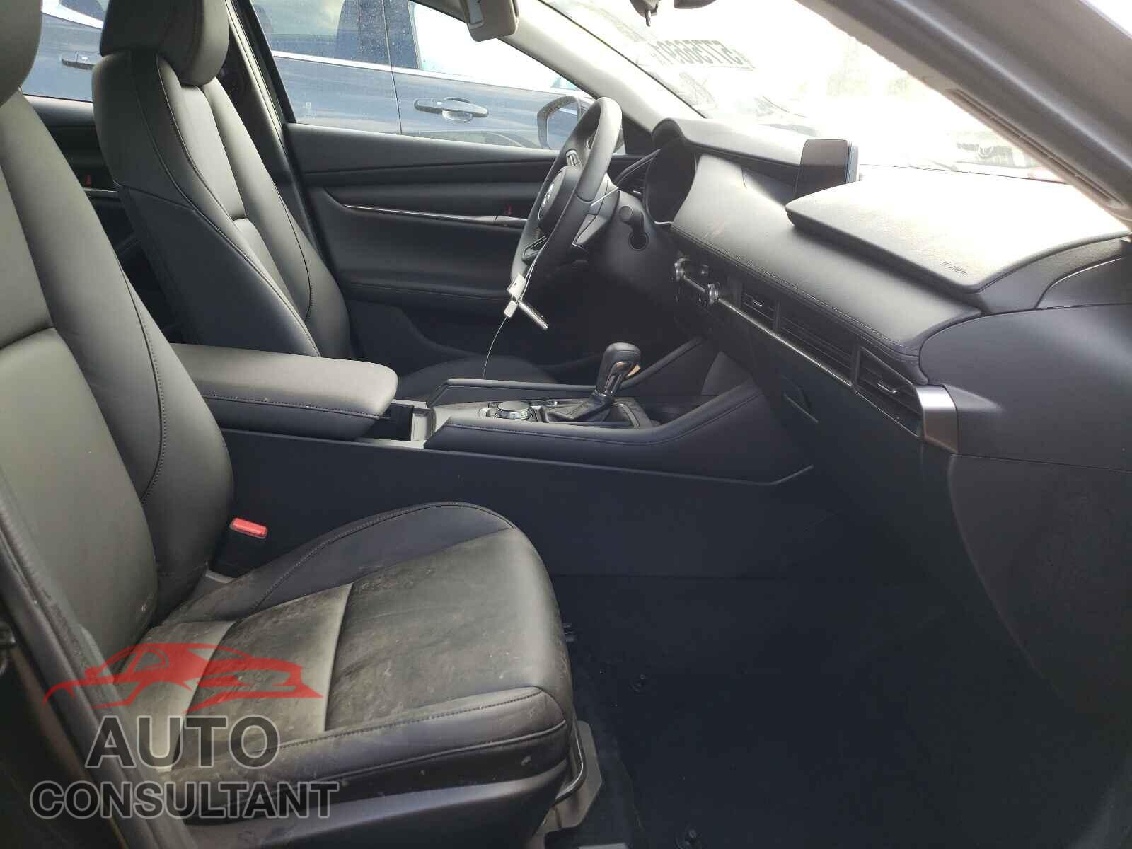 MAZDA 3 2021 - JM1BPABLXM1337650