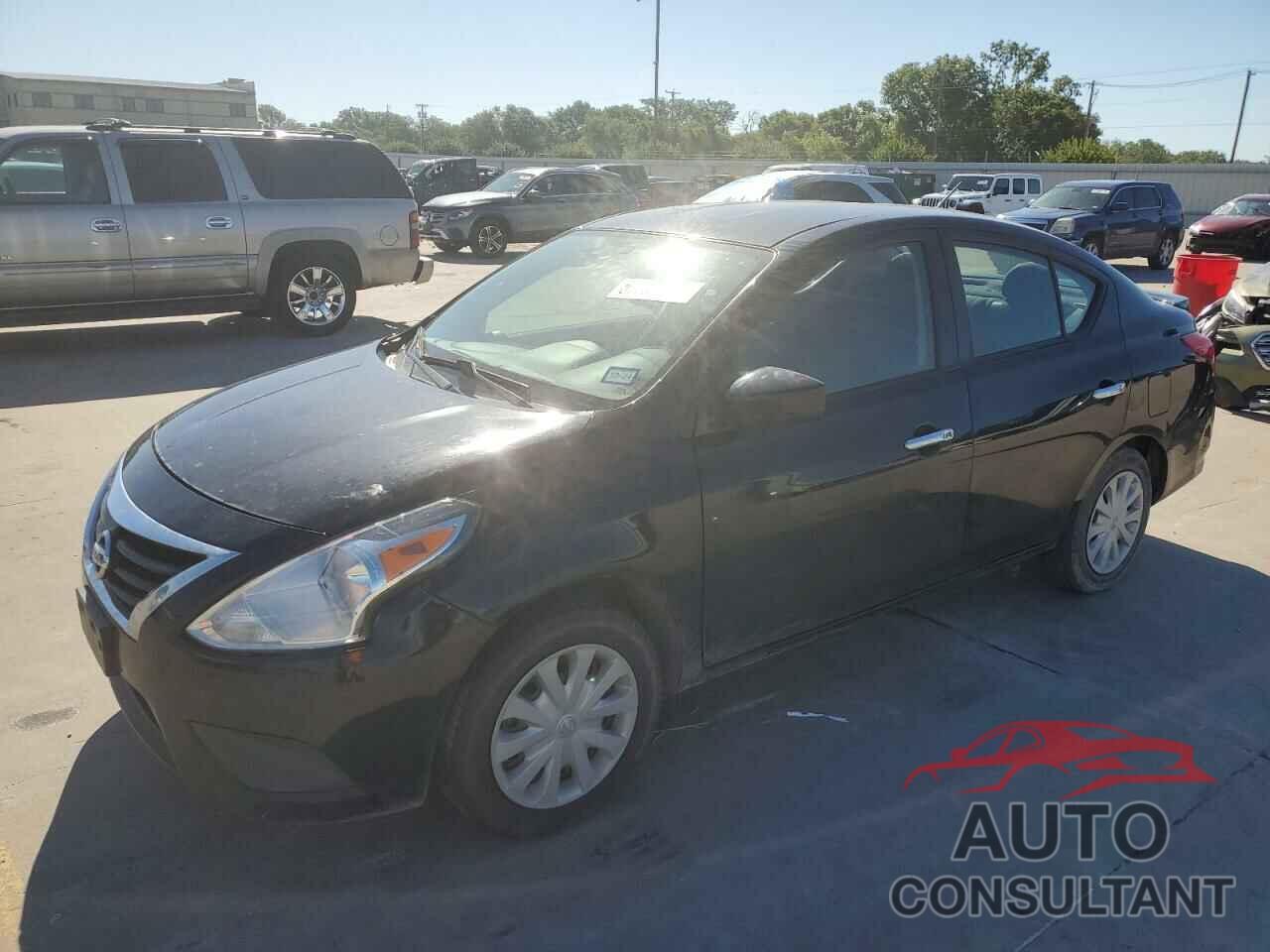 NISSAN VERSA 2019 - 3N1CN7AP4KL815538