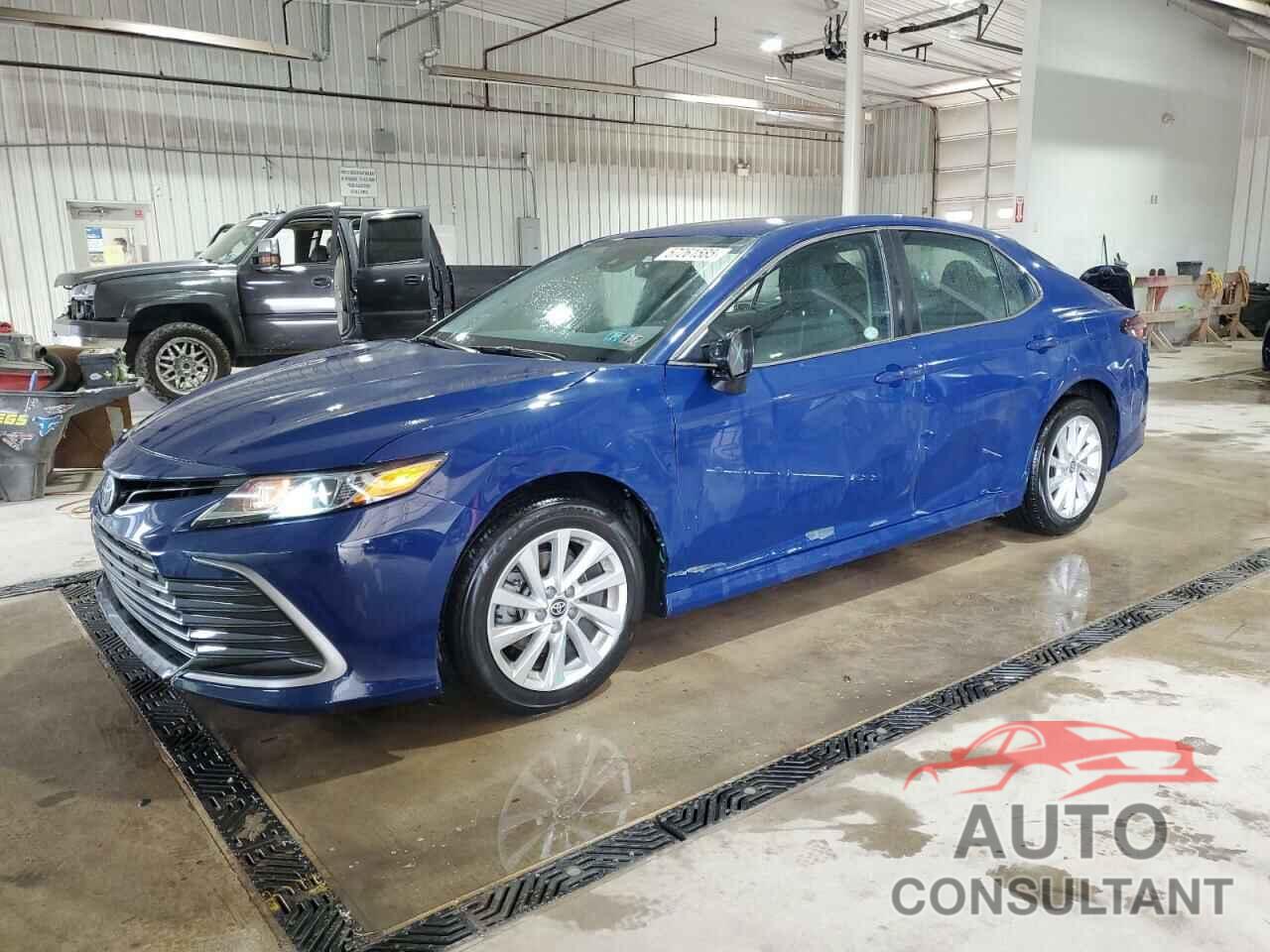 TOYOTA CAMRY 2023 - 4T1C11AKXPU175709