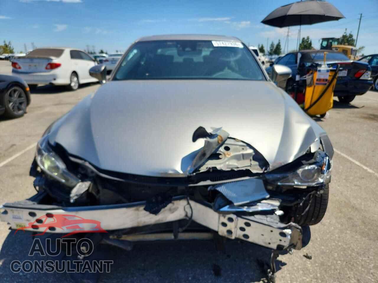 LEXUS IS 2018 - JTHBA1D27J5075403